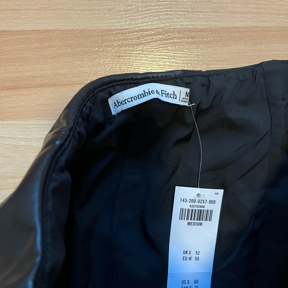 Leather Abercrombie, mini skirt - Picture 2 of 2
